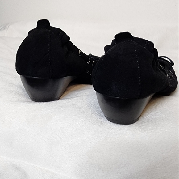 Donald J. Pliner Polly Black Suede Ballet Slip On Designer Luxury Low Heels - Picture 6 of 14